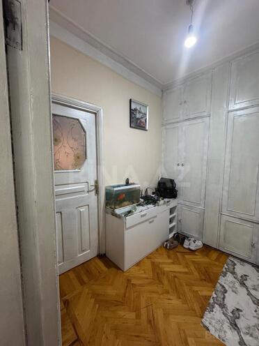 Satılır 2 otaqlı köhnə tikili 70 m², İnşaatçılar m., photo 10 from 14