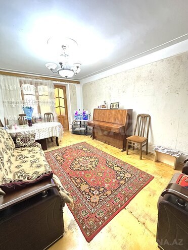 Satılır 3 otaqlı köhnə tikili 80 m², Ceyranbatan q., photo 1 from 19