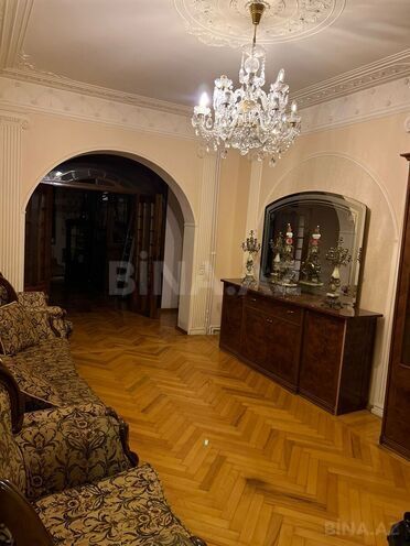 İcarəyə verilir 4 otaqlı köhnə tikili 110 m², 8-ci mikrorayon q., photo 6 from 26