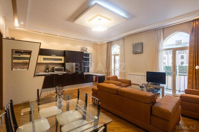 İcarəyə verilir 2 otaqlı köhnə tikili 70 m², Sahil m., photo 3 from 20