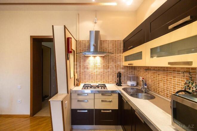 İcarəyə verilir 2 otaqlı köhnə tikili 70 m², Sahil m., photo 8 from 20
