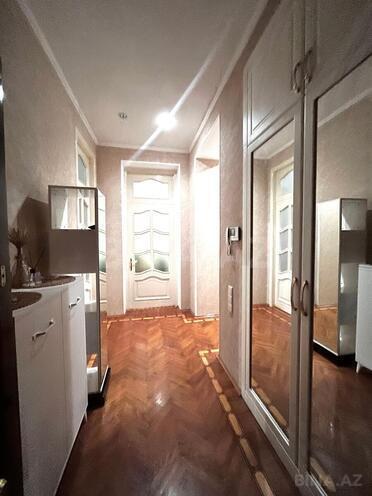 Satılır 3 otaqlı köhnə tikili 120 m², Nərimanov r., photo 14 from 18