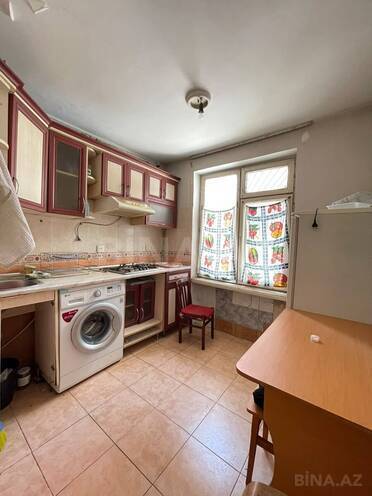 Satılır 1 otaqlı köhnə tikili 35 m², İnşaatçılar m., photo 9 from 13