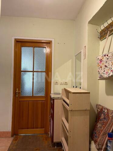 Satılır 1 otaqlı köhnə tikili 35 m², İnşaatçılar m., photo 1 from 13