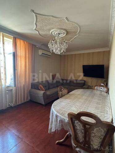 Satılır 2 otaqlı köhnə tikili 65 m², Bakıxanov q., photo 1 from 14