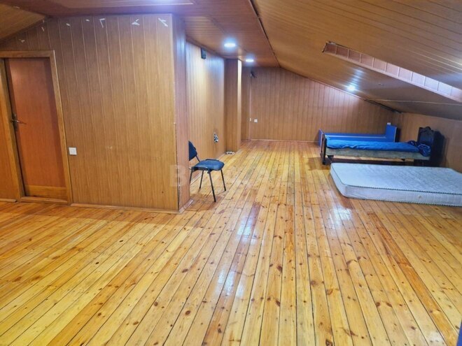Satılır 8 otaqlı köhnə tikili 280 m², 28 May m., photo 25 from 28