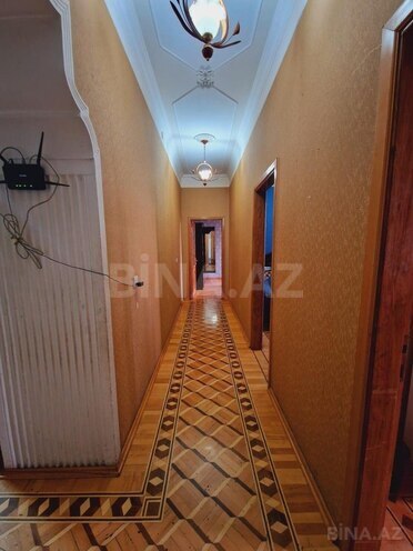 Satılır 8 otaqlı köhnə tikili 280 m², 28 May m., photo 26 from 28