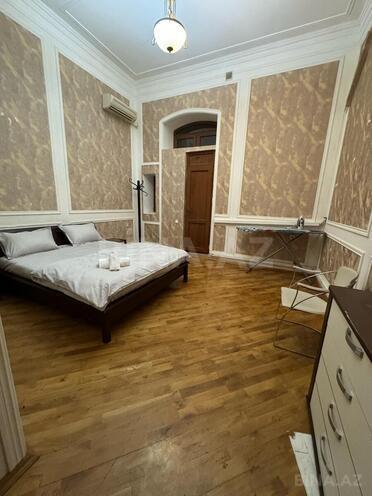 İcarəyə verilir 4 otaqlı köhnə tikili 210 m², Sahil m., photo 7 from 19