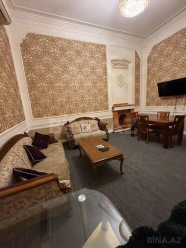 İcarəyə verilir 4 otaqlı köhnə tikili 210 m², Sahil m., photo 5 from 19