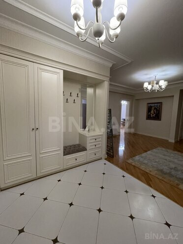 İcarəyə verilir 4 otaqlı yeni tikili 200 m², 28 May m., photo 19 from 24