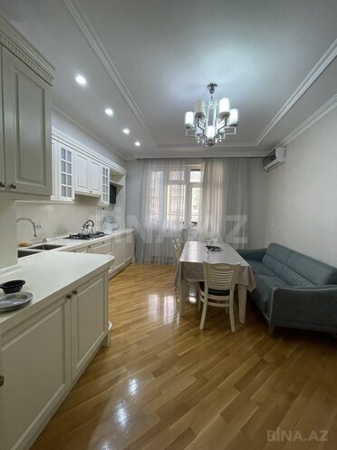İcarəyə verilir 4 otaqlı yeni tikili 200 m², 28 May m., photo 14 from 24