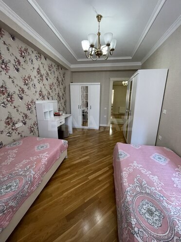 İcarəyə verilir 4 otaqlı yeni tikili 200 m², 28 May m., photo 10 from 24