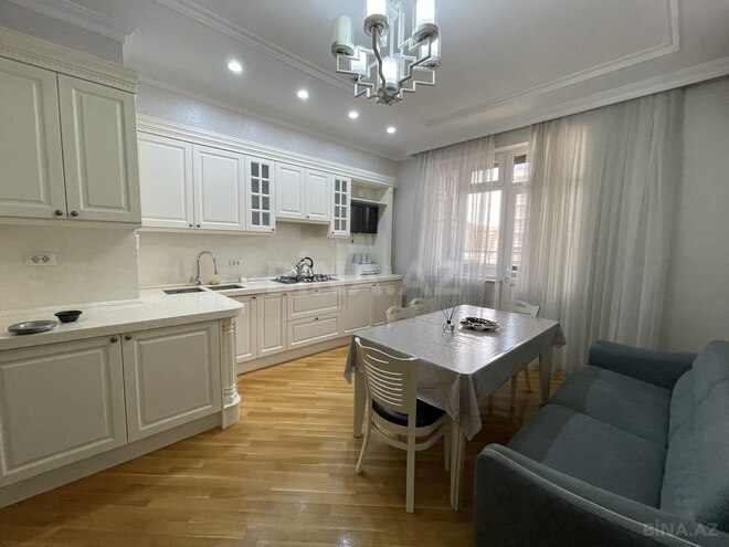 İcarəyə verilir 4 otaqlı yeni tikili 200 m², 28 May m., photo 15 from 24