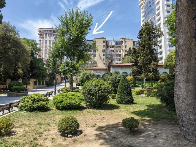 Satılır 2 otaqlı köhnə tikili 78 m², Nizami m., photo 1 from 8