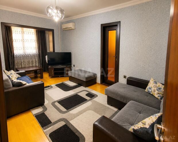 Продаётся 3-комн. вторичка 85 м², м. Ази Асланов, photo 1 from 12