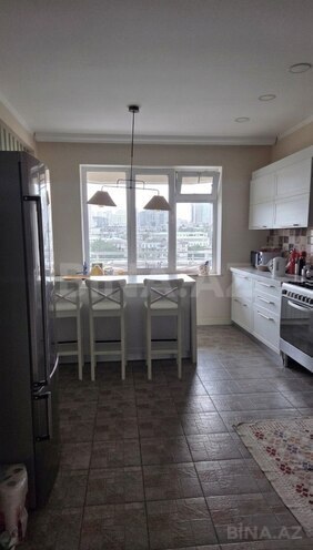 Продаётся 3-комн. новостройка 162 м², м. Низами, photo 1 from 21