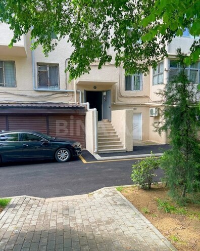 Satılır 3 otaqlı köhnə tikili 70 m², Nəsimi r., photo 1 from 16