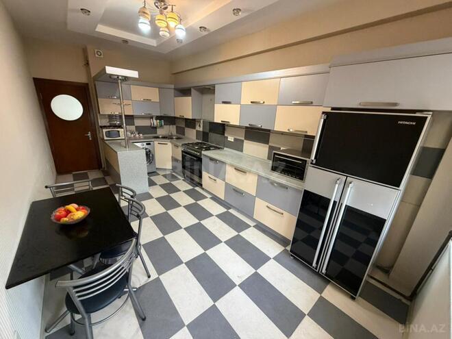 İcarəyə verilir 3 otaqlı yeni tikili 140 m², Qara Qarayev m., photo 9 from 13
