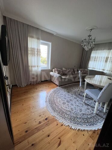 Satılır 2 otaqlı köhnə tikili 60 m², Bakıxanov q., photo 1 from 12