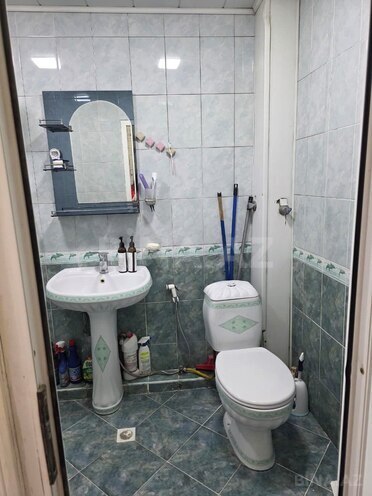 Satılır 3 otaqlı köhnə tikili 55 m², Xalqlar Dostluğu m., photo 8 from 11