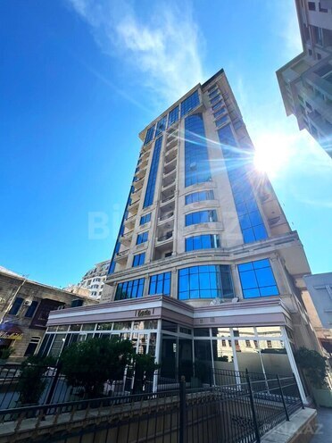 Satılır 4 otaqlı yeni tikili 205 m², Sahil m., photo 3 from 8