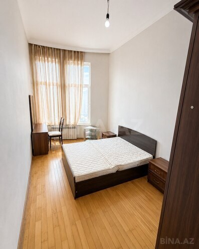 Продаётся 4-комн. новостройка 120 м², м. Низами, photo 10 from 16