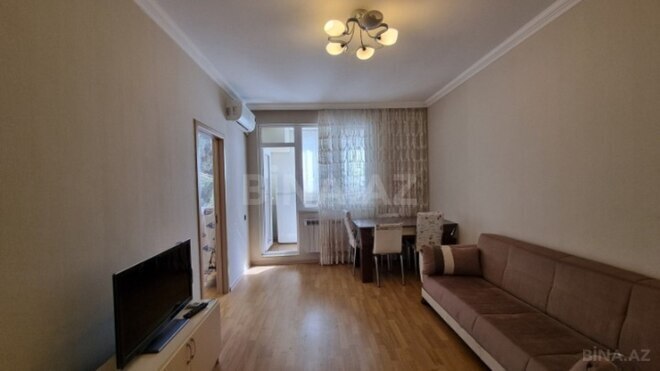 Сдаётся 2-комн. вторичка 45 м², м. Мемар Аджеми, photo 1 from 9