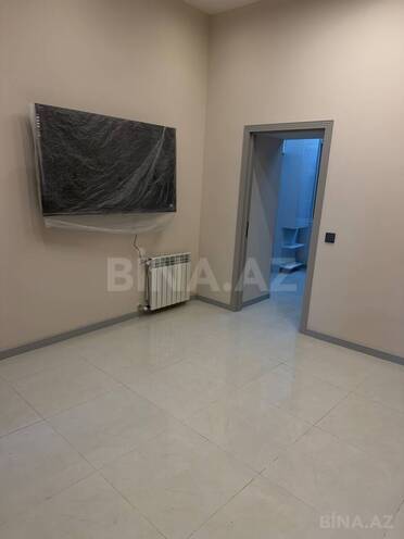 Satılır 3 otaqlı köhnə tikili 60 m², Sahil m., photo 1 from 16