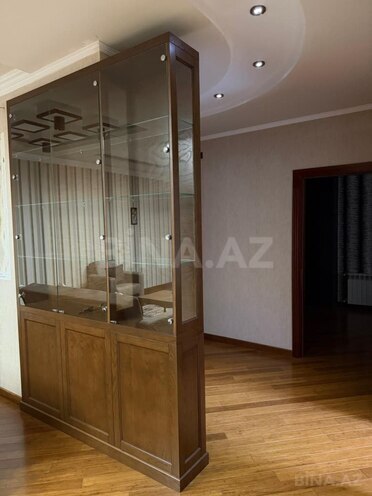 İcarəyə verilir 3 otaqlı yeni tikili 150 m², 28 May m., photo 9 from 14