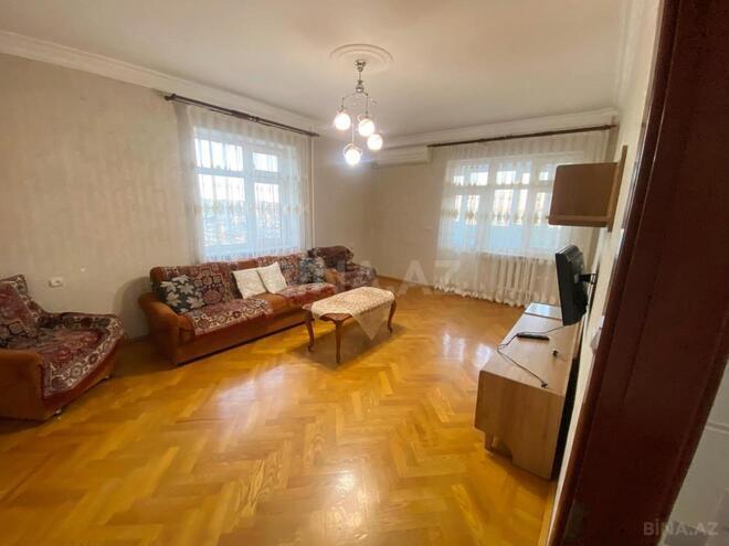Продаётся 2-комн. вторичка 85 м², м. Элмляр Академиясы, photo 4 from 15