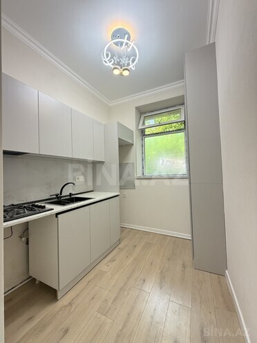 Satılır 2 otaqlı köhnə tikili 55 m², 28 May m., photo 10 from 18