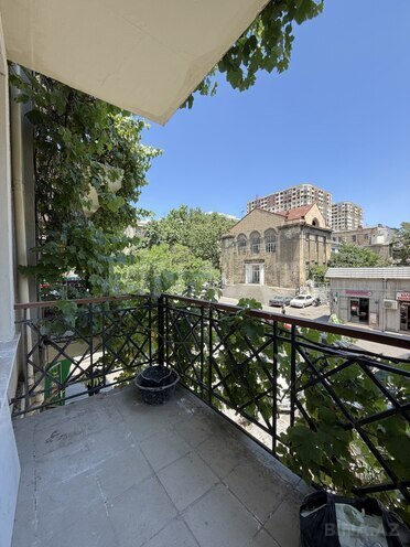 Satılır 2 otaqlı köhnə tikili 55 m², 28 May m., photo 3 from 18