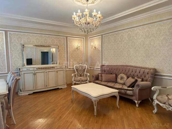 Сдаётся 3-комн. новостройка 130 м², м. 8 ноября, photo 1 from 18