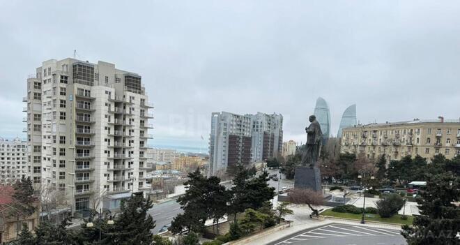 Satılır 2 otaqlı köhnə tikili 61 m², İçəri Şəhər m., photo 1 from 13