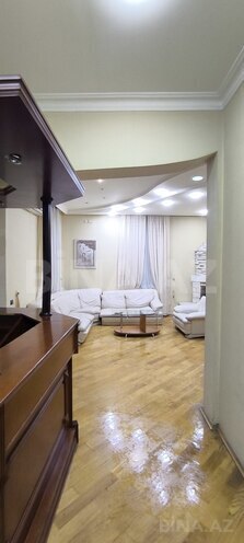 Сдаётся 3-комн. вторичка 110 м², м. Сахил, photo 1 from 30
