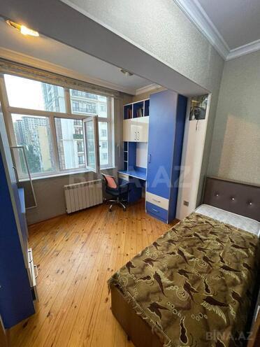 İcarəyə verilir 3 otaqlı köhnə tikili 70 m², 8 Noyabr m., photo 12 from 13