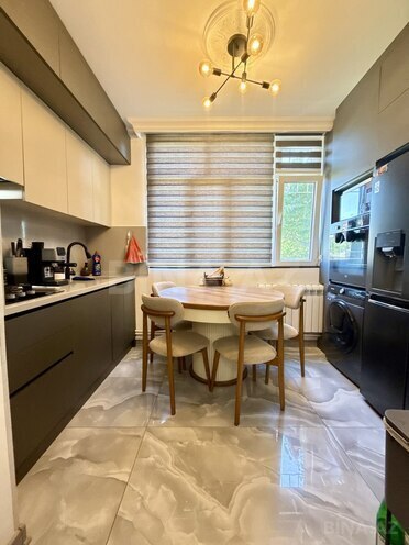 Satılır 3 otaqlı köhnə tikili 70 m², 20 Yanvar m., photo 1 from 17