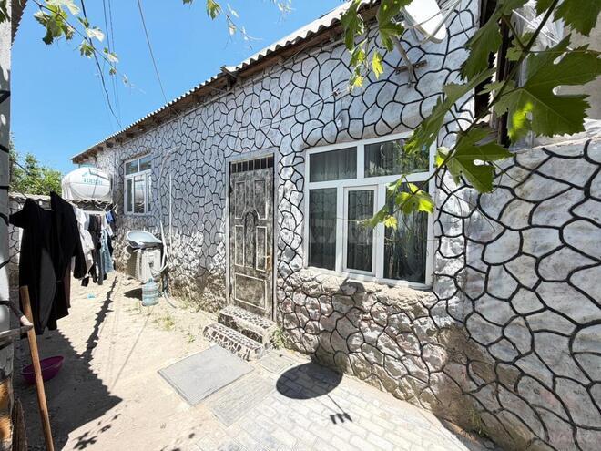 Satılır 4 otaqlı həyət evi/bağ evi 120 m², Binə q., photo 1 from 16