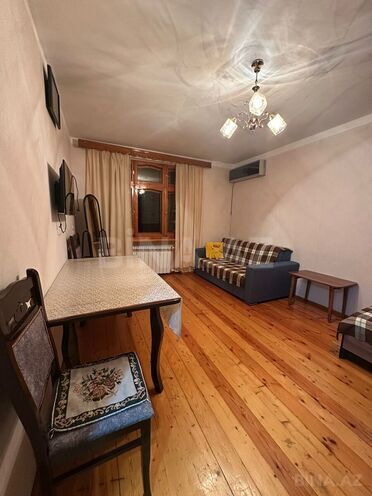 İcarəyə verilir 1 otaqlı köhnə tikili 30 m², İnşaatçılar m., photo 1 from 9