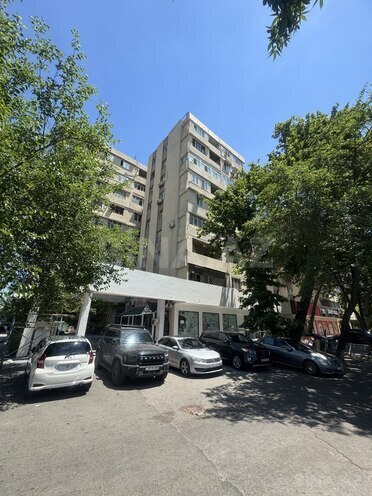 Satılır 3 otaqlı köhnə tikili 80 m², Nəsimi r., photo 1 from 13