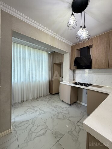Satılır 2 otaqlı köhnə tikili 65 m², Bakıxanov q., photo 15 from 18