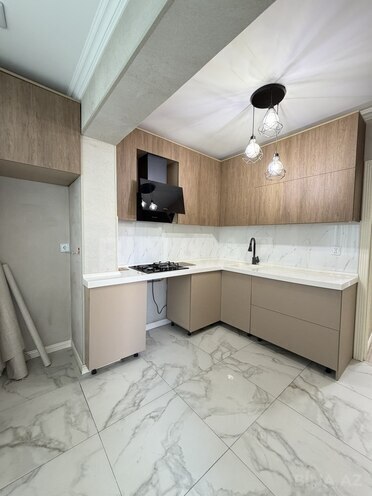 Satılır 2 otaqlı köhnə tikili 65 m², Bakıxanov q., photo 14 from 18