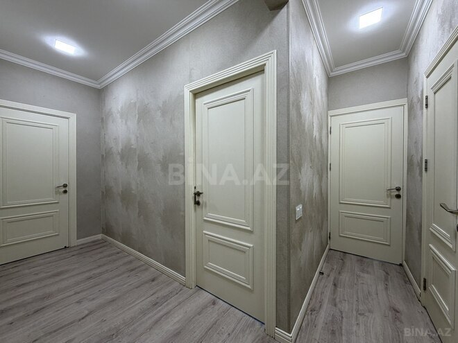 Satılır 2 otaqlı köhnə tikili 65 m², Bakıxanov q., photo 1 from 18