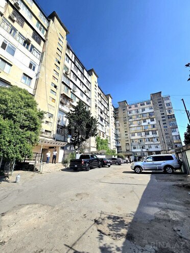 Продаётся 3-комн. вторичка 85 м², Хатаинский р., photo 1 from 16