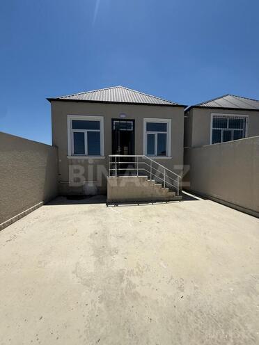 Satılır 3 otaqlı həyət evi/bağ evi 60 m², Saray q., photo 1 from 9