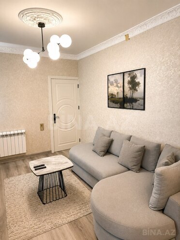 Продаётся 3-комн. вторичка 85 м², м. Иншаатчылар, photo 1 from 27