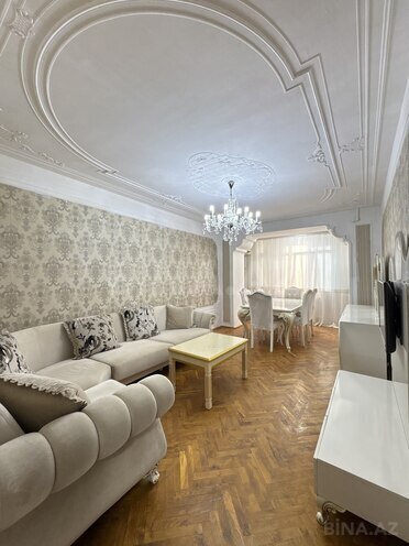 İcarəyə verilir 2 otaqlı köhnə tikili 85 m², Gənclik m., photo 1 from 17