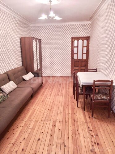 İcarəyə verilir 2 otaqlı köhnə tikili 50 m², İnşaatçılar m., photo 3 from 9