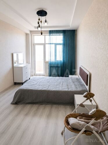 Satılır 2 otaqlı yeni tikili 70 m², Saray q., photo 1 from 12