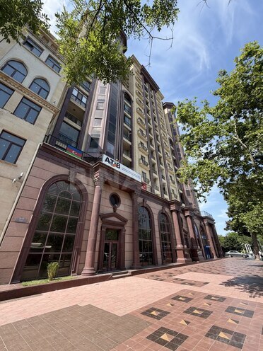 Продаётся 3-комн. новостройка 145 м², м. 28 мая, photo 1 from 15